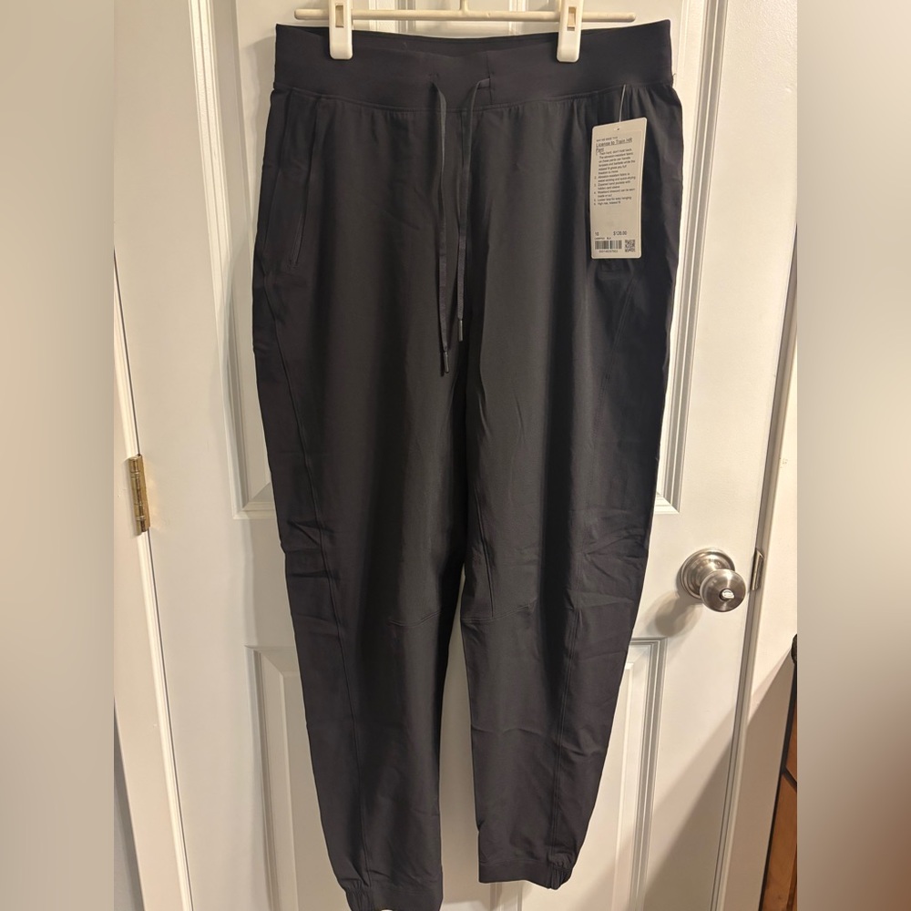 Lululemon License to Train Pant. Women’s. Black. New with tags. Size 10.